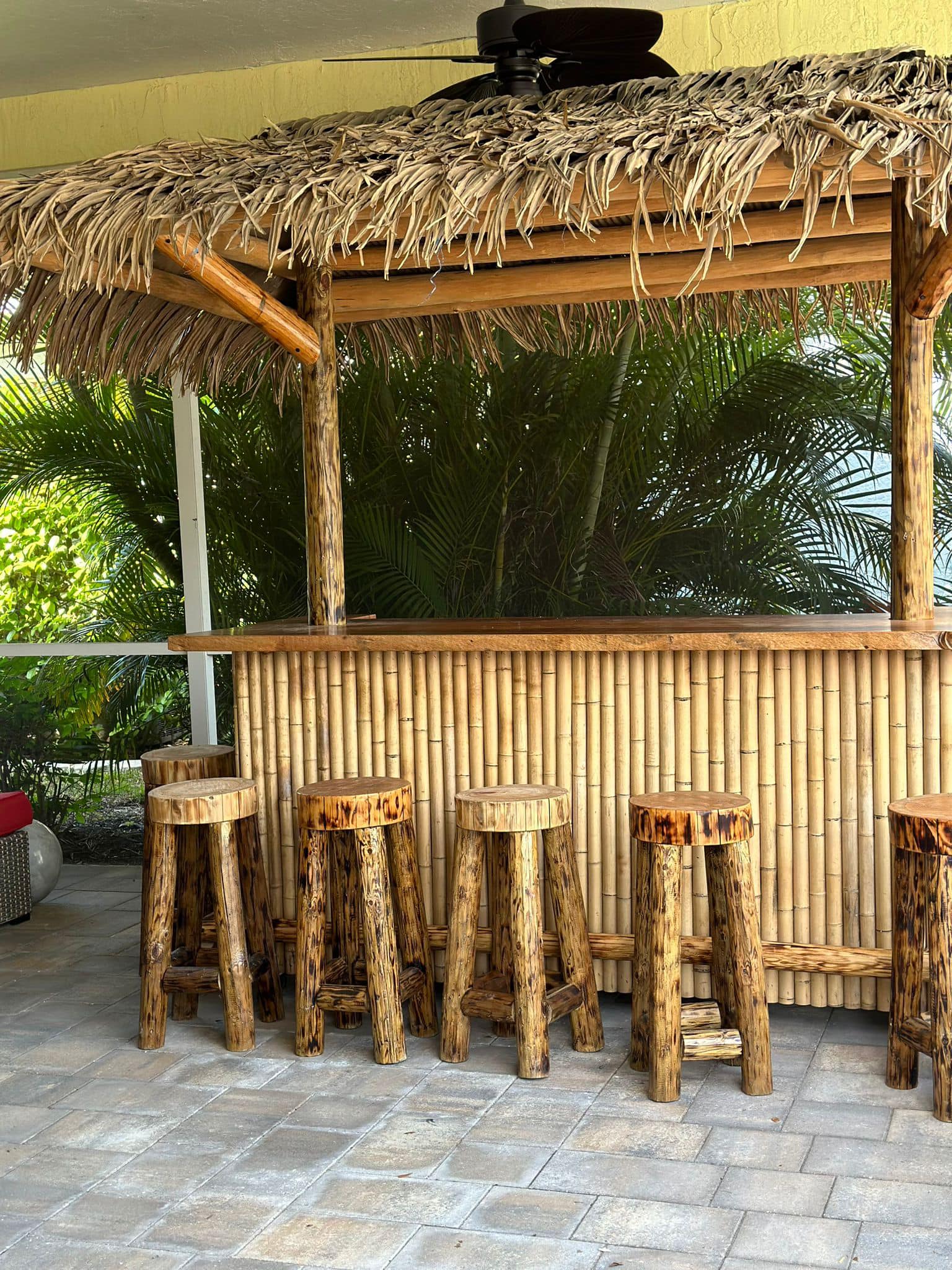 Tiki Bar 17 — Custom tiki bar build