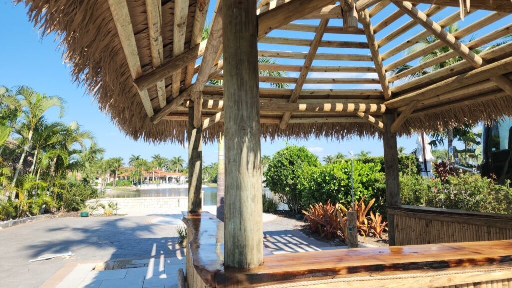 Custom Tiki Huts in Cape Coral, FL | Monster Tiki Huts